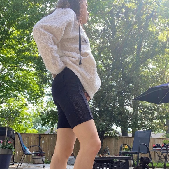 White millennial sweater - Picture 4 of 5